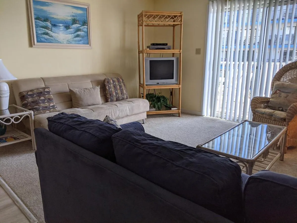 Marylander Condominiums, 90 Steps From The Beach Ошен Сити Апарт-отель